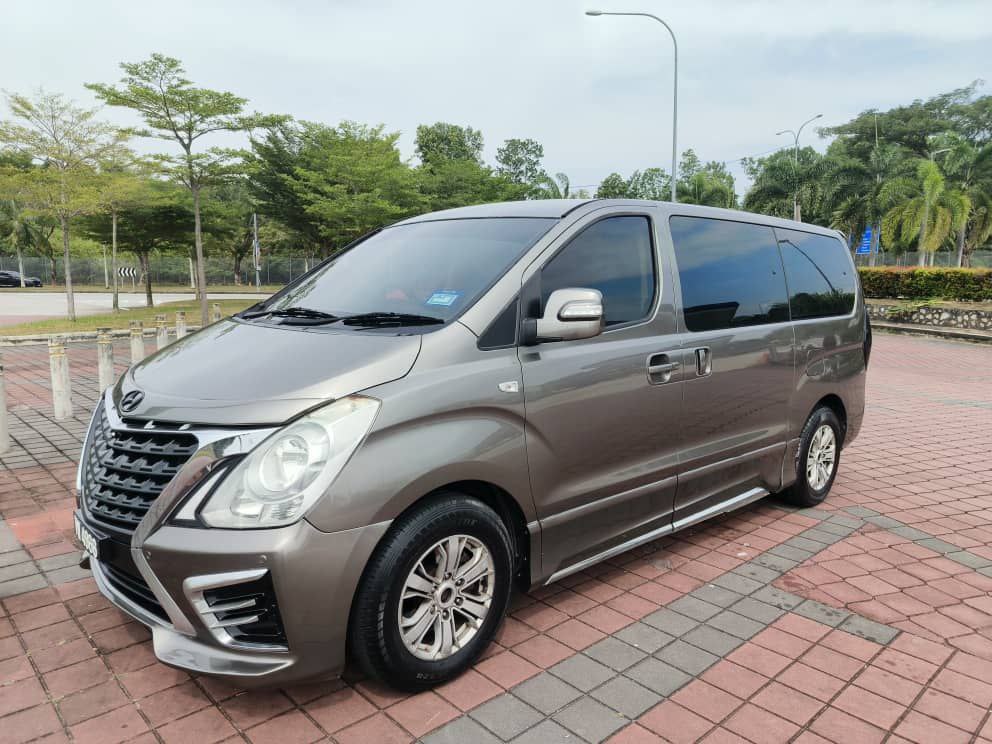 Sewa MPV Van Hyundai Starex 12 Seater